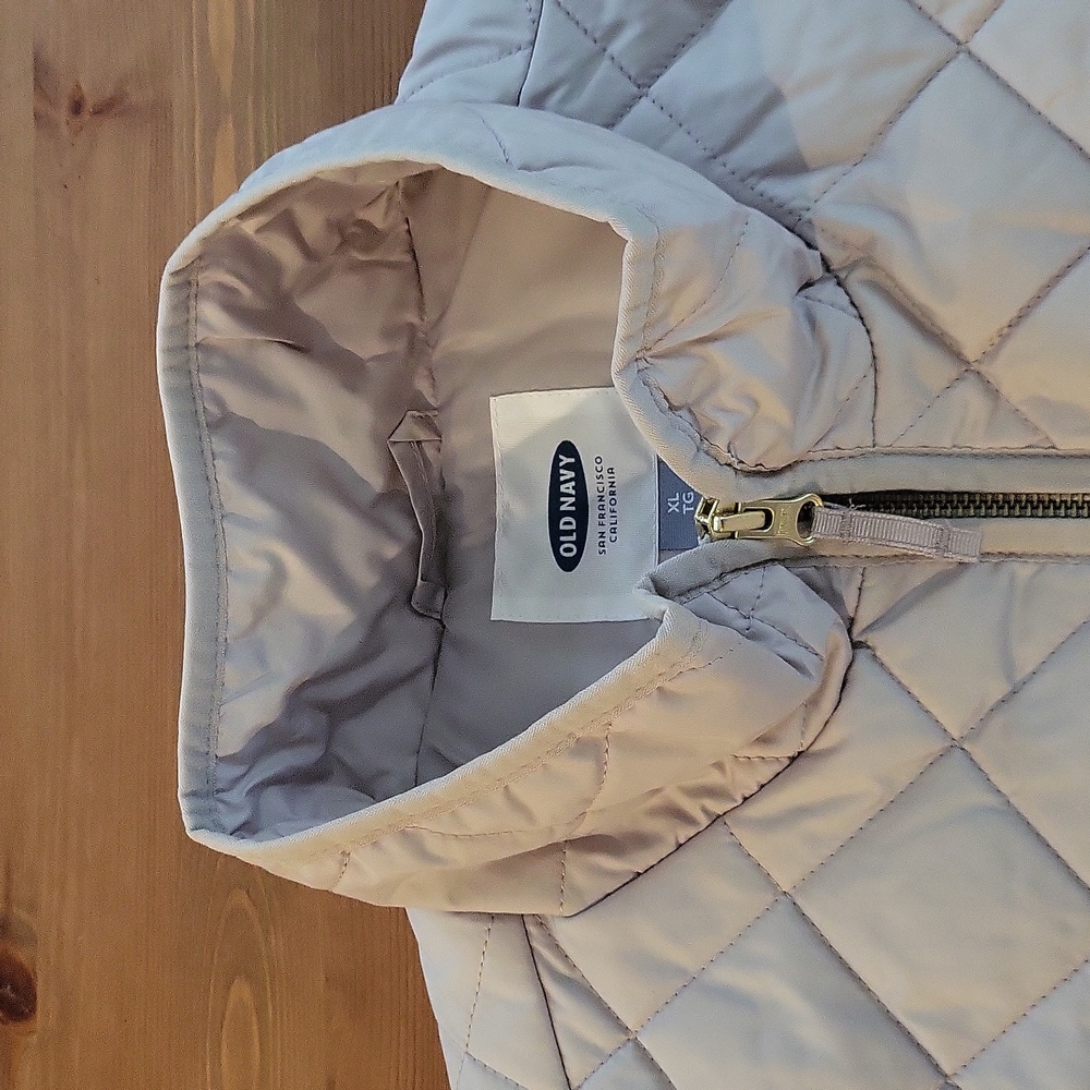 Old Navy quilted vest - Picture 2 of 2
